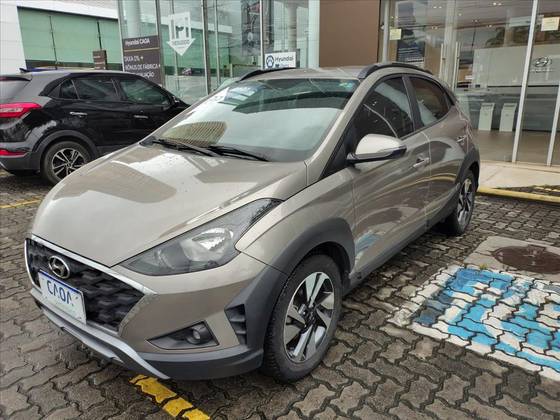 HYUNDAI HB20X 1.6 16V FLEX VISION MANUAL HYUNDAI HB20X 1.6 16V FLEX VISION MANUAL